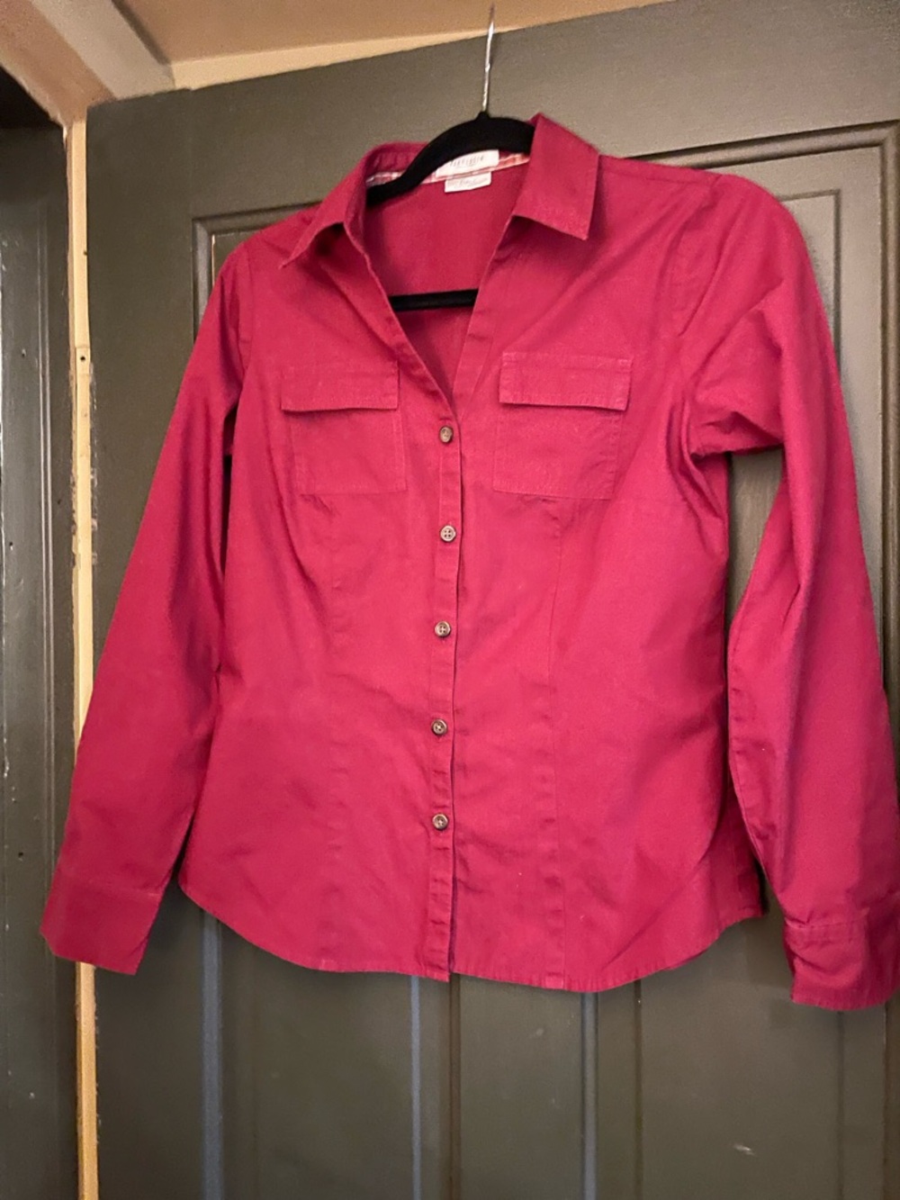 Button-Front dark burgundy SS